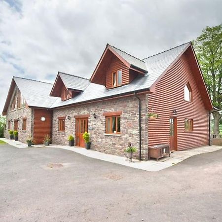 Beech Tree Eco Lodge Brecon Exterior photo